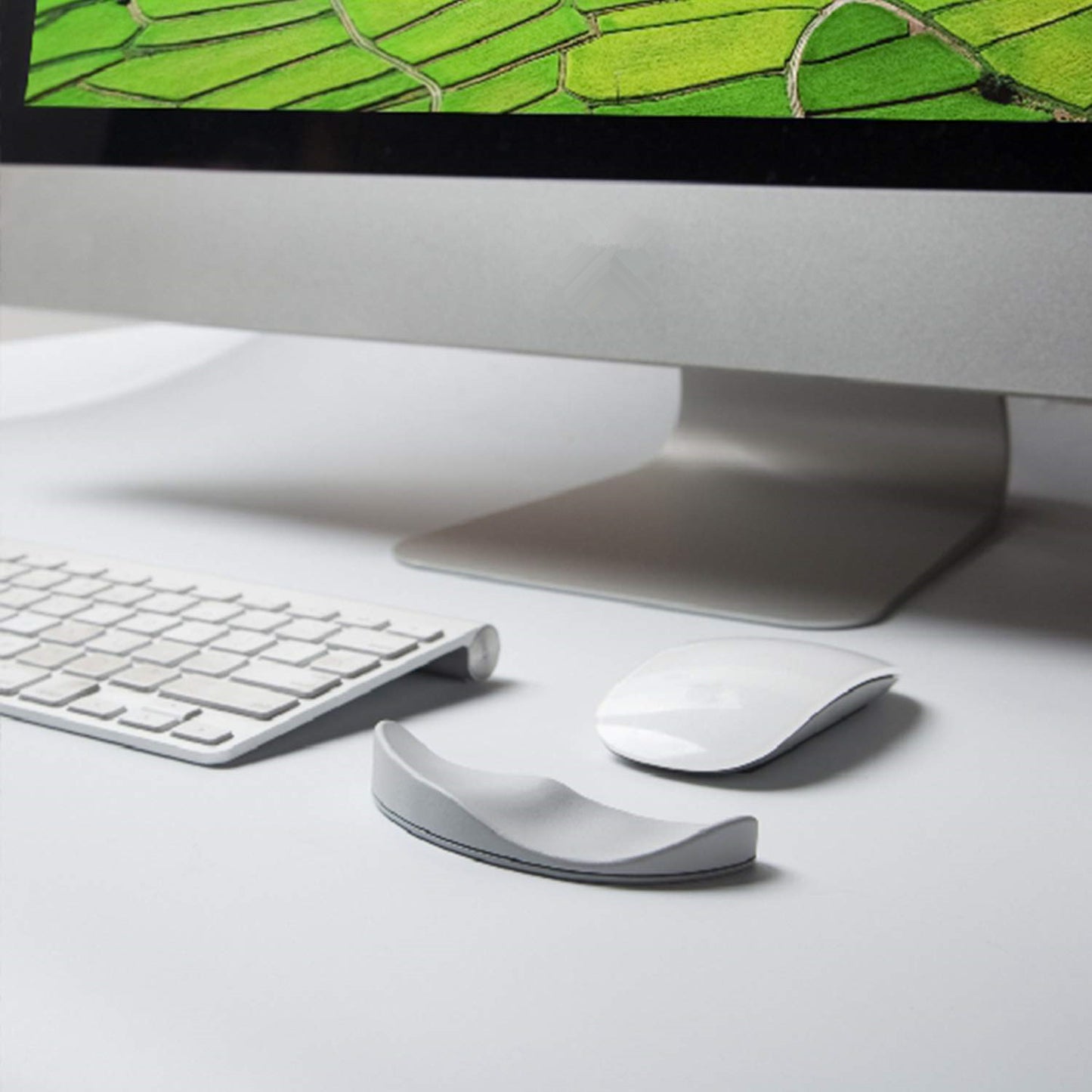 StudesKing™ Curved Wrist Rest – Relieve Pain & Boost Focus